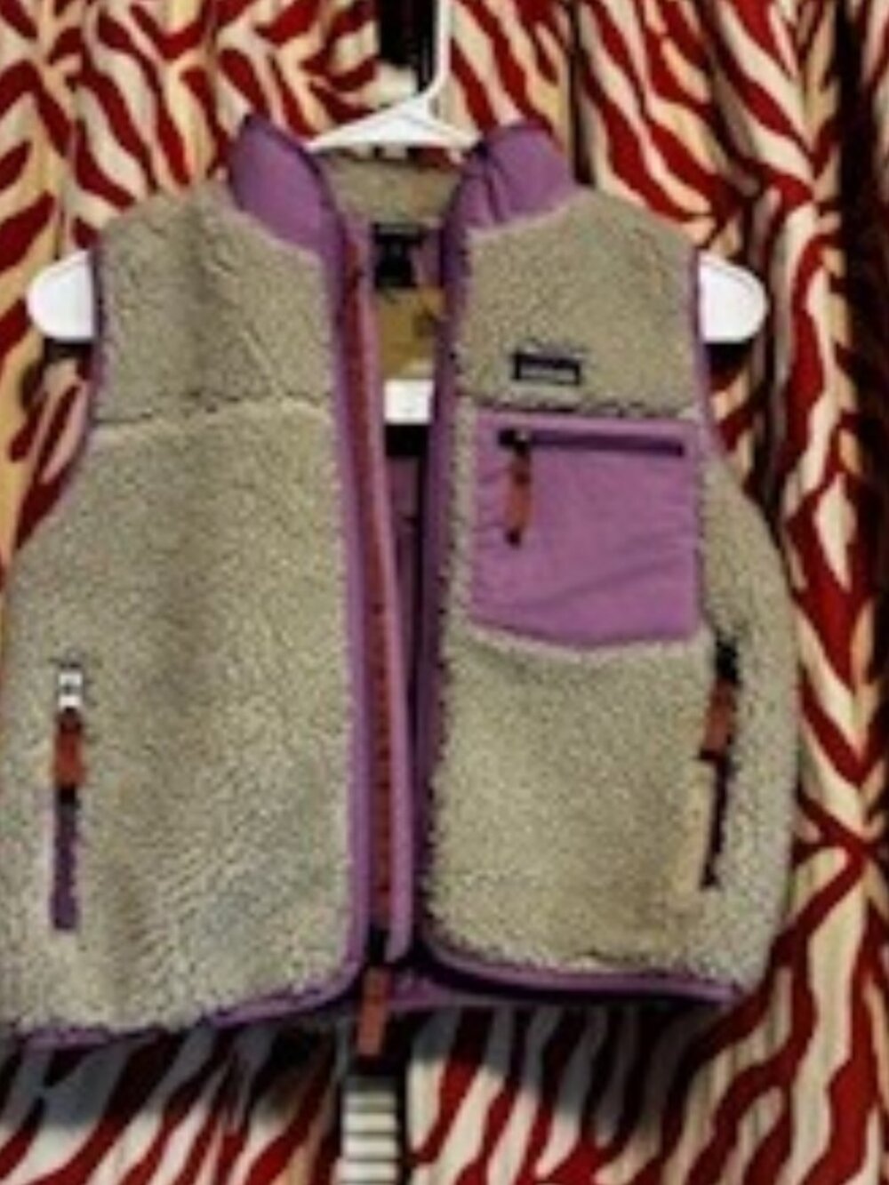 Patagpnia Retro X Fleece Childs Vest, Beige & bright purple lining, Size XS - Picture 7 of 7